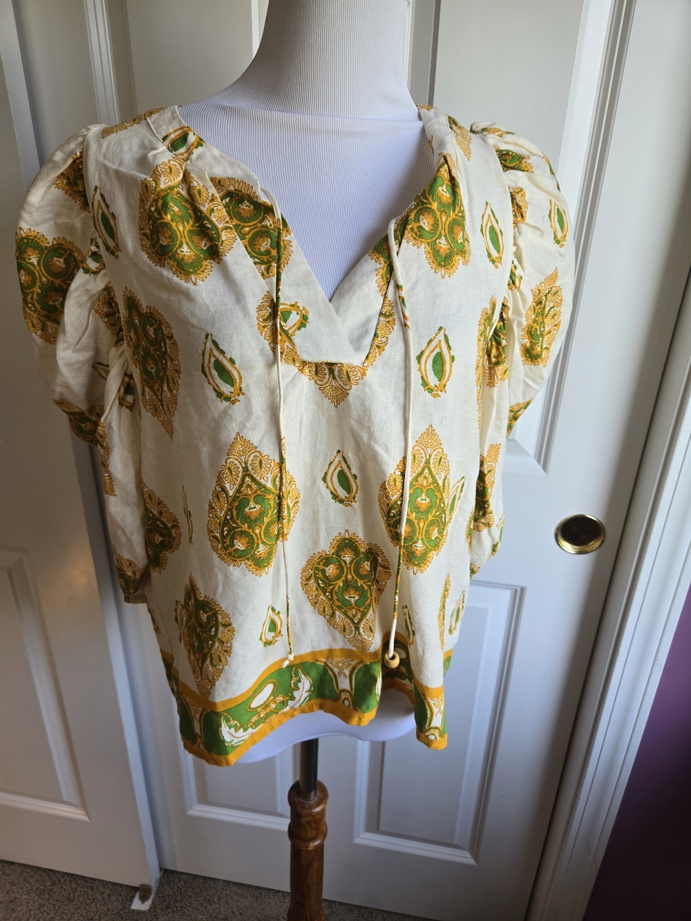NWOT - Cream and Green Printed V-Neck Women’s Top - Small